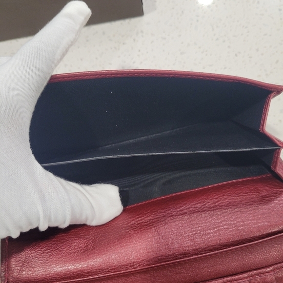 💜🔹️ Gucci🔹️ Vintage Guccissima Burgundy Wallet with Heart Snap - Picture 11 of 15